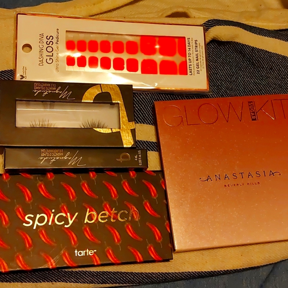 Tarte! Anastasia BH! Magnetude! Dashing Diva lot